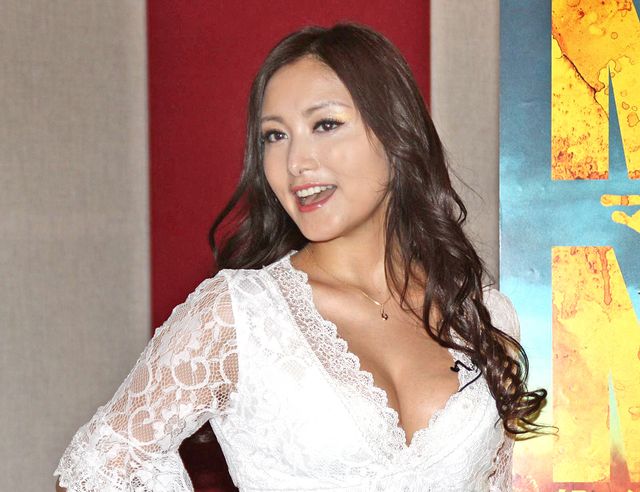 セクシー声優・たかはし智秋、豊満バストを披露！フォトギャラリー：フォトギャラリー