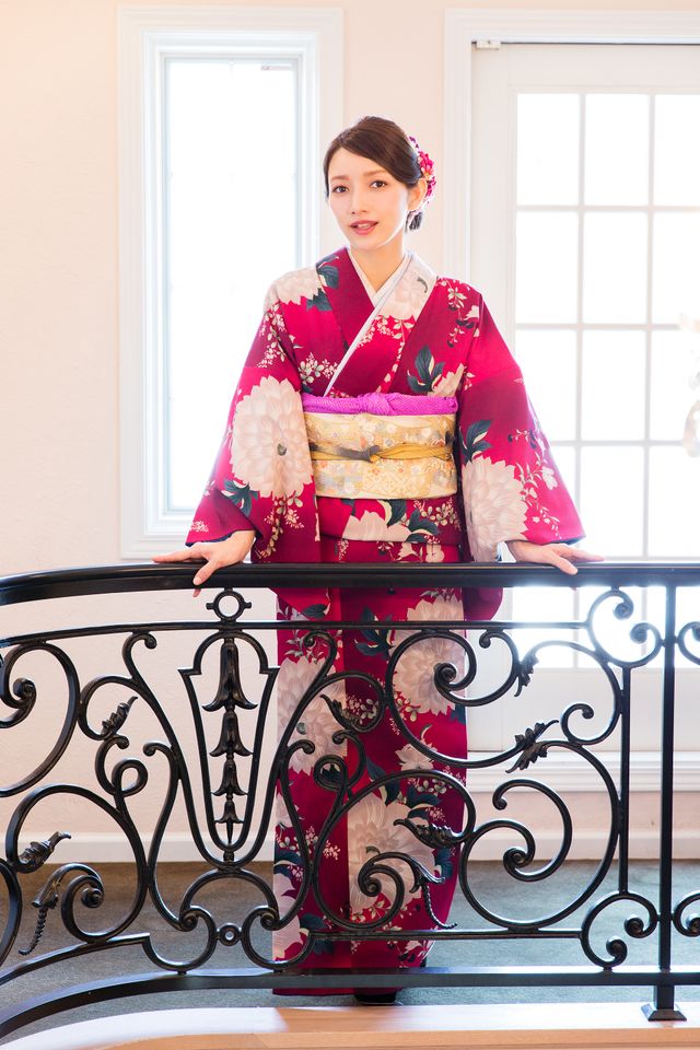 ゴマキの和装姿！「新春すてきな奥さん2017年版」フォトギャラリー（2枚目）