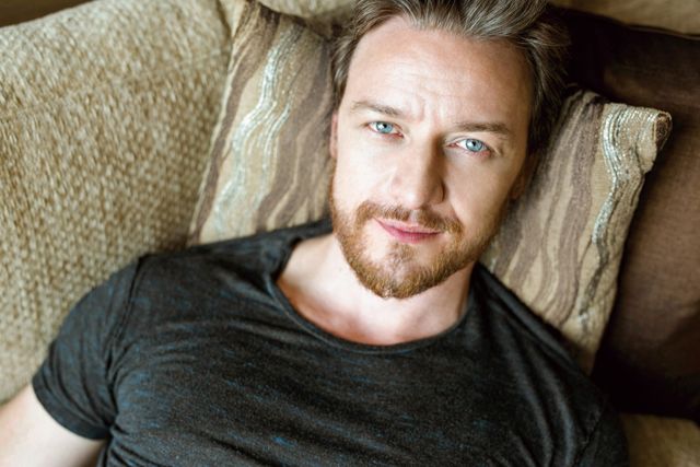 あふれる男の色気！撮り下ろしジェームズ・マカヴォイ写真ギャラリー（2枚目）