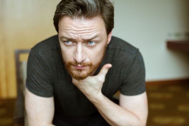 あふれる男の色気！撮り下ろしジェームズ・マカヴォイ写真ギャラリー（3枚目）