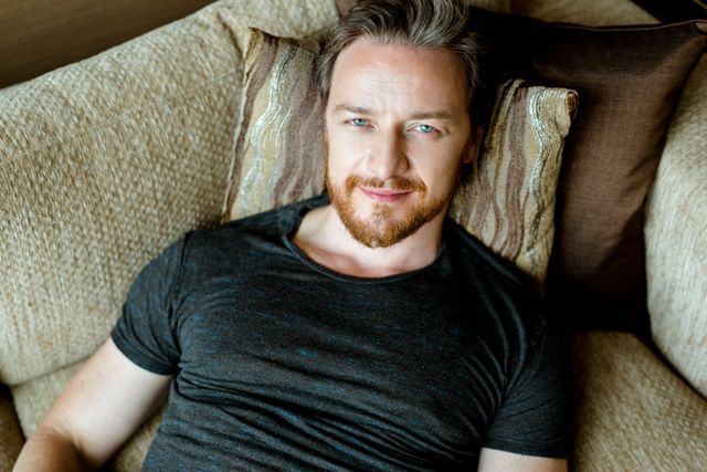 あふれる男の色気！撮り下ろしジェームズ・マカヴォイ写真ギャラリー（10枚目）