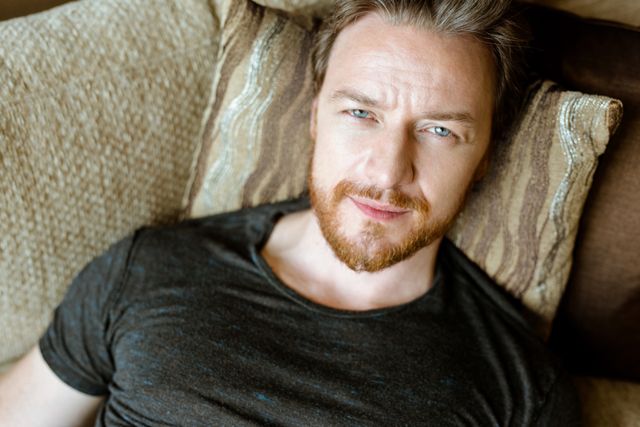 あふれる男の色気！撮り下ろしジェームズ・マカヴォイ写真ギャラリー（11枚目）