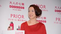大女優2人が化粧品cmで初共演 宮本信子 原田美枝子 プリオール 発表会フォトギャラリー シネマトゥデイ