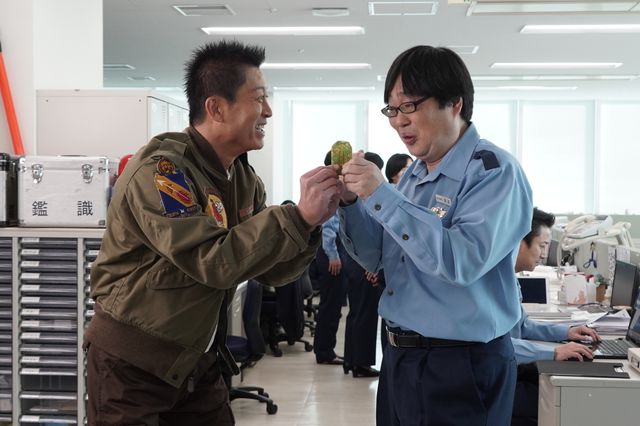 「相棒」薫＆尊の初対面、米沢とのハグ！最終話前篇の胸アツシーン（6枚目）