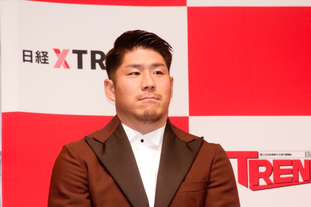 佐野勇斗が来年の顔、生見愛瑠＆ラグビー松田力也選手が今年の顔に！「日経トレンディ」先行発表会（12枚目）