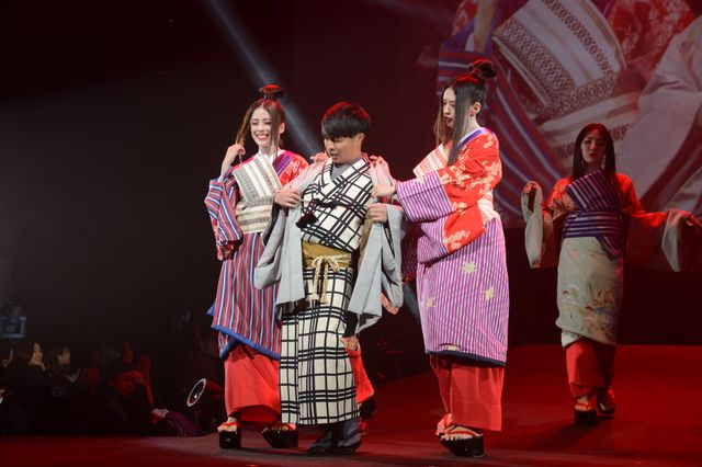 山田孝之、サルを引き連れて登場！小栗旬、柴咲コウ、向井理、キスマイ藤ヶ谷ら登壇『信長協奏曲』完成披露試写会ギャラリー（6枚目）