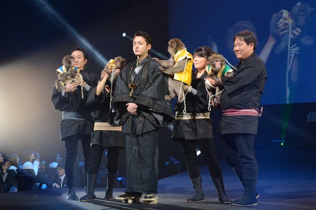 山田孝之、サルを引き連れて登場！小栗旬、柴咲コウ、向井理、キスマイ藤ヶ谷ら登壇『信長協奏曲』完成披露試写会ギャラリー（9枚目）