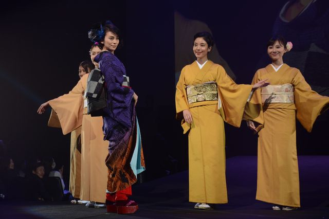 山田孝之、サルを引き連れて登場！小栗旬、柴咲コウ、向井理、キスマイ藤ヶ谷ら登壇『信長協奏曲』完成披露試写会ギャラリー（14枚目）