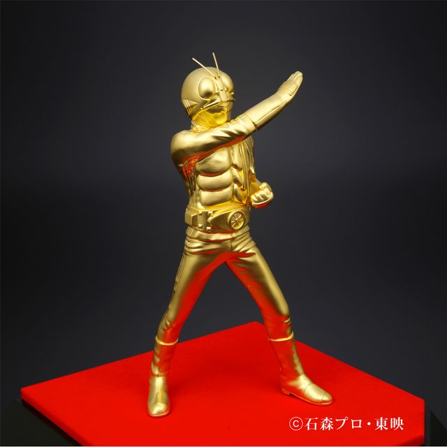 1人1個限り！約84万円純金製仮面ライダー新1号の雄姿！フォトギャラリー：フォトギャラリー
