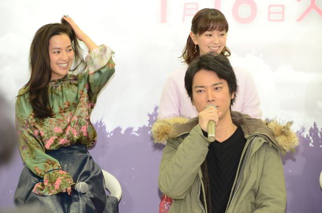 吉岡里帆の誕生日を桐谷健太＆向井理もお祝い！「きみが心に棲みついた」制作発表会見（7枚目）