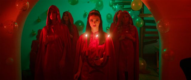 新手の殺人アニマル爆誕『キラー・ナマケモノ』場面写真（3枚目）