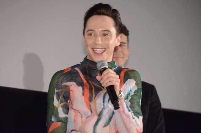 ジョニー・ウィアー、自ら購入した衣装で『氷上の王、ジョン・カリー』イベントへ（4枚目）