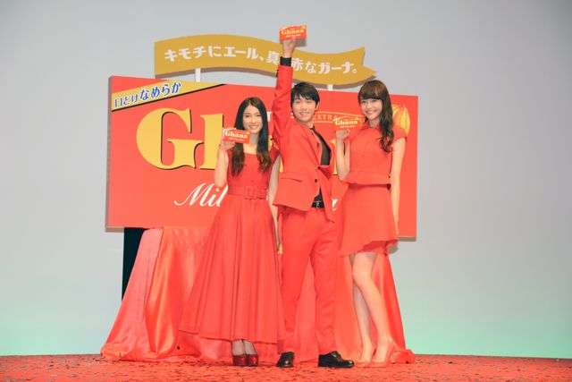 羽生結弦、決めポーズで華麗に登場！フォトギャラリー（9枚目）