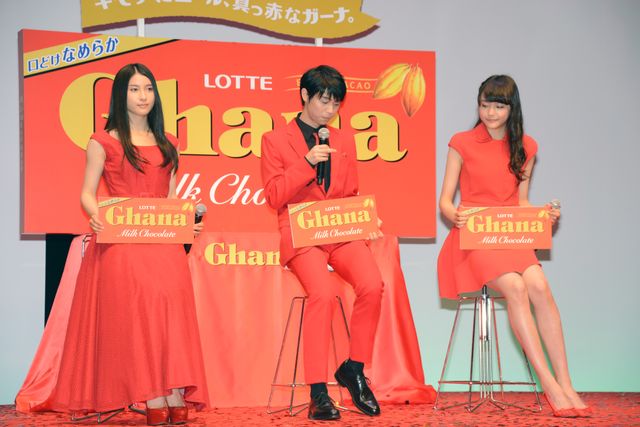 羽生結弦、決めポーズで華麗に登場！フォトギャラリー（10枚目）