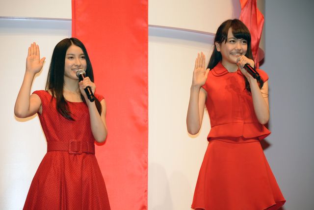 羽生結弦、決めポーズで華麗に登場！フォトギャラリー（17枚目）