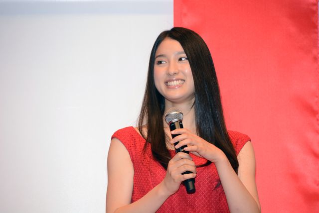 羽生結弦、決めポーズで華麗に登場！フォトギャラリー（18枚目）