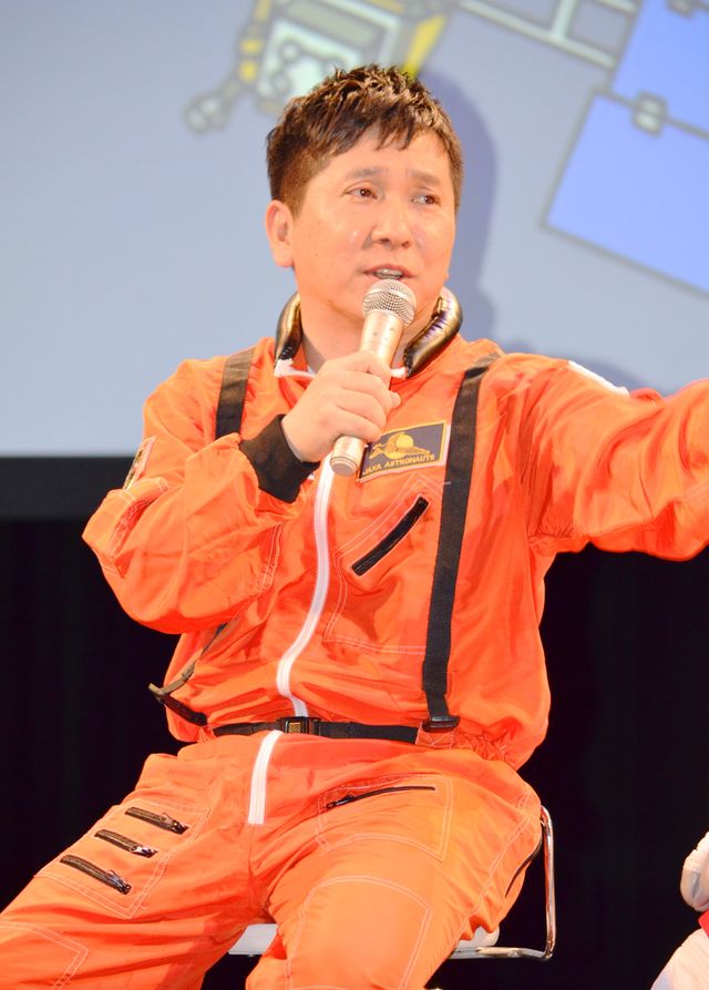 爆笑問題・太田、宇宙服にグッタリ？フォトギャラリー（9枚目）