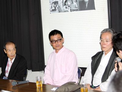 （左から）曽根中生監督、光石研、長谷川法世