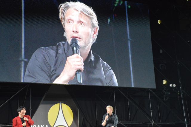 マッツ・ミケルセン、色気がダダ漏れ…「大阪コミコン2023」ステージ写真集（10枚目）