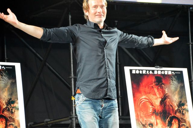 マッツ・ミケルセン、色気がダダ漏れ…「大阪コミコン2023」ステージ写真集（21枚目）