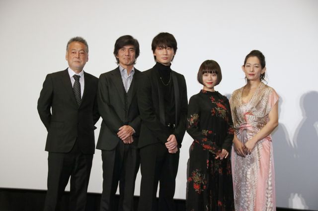 綾野剛、杉咲花、佐藤浩市ら『楽園』キャストが登場！完成披露イベント（13枚目）