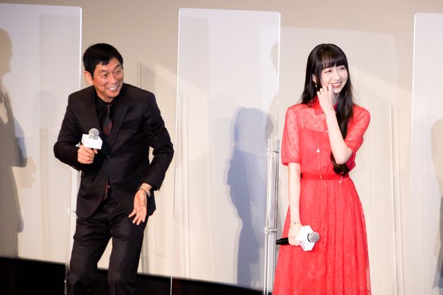 明石家さんま、Cocomiらが鏡開き！『漁港の肉子ちゃん』公開記念舞台あいさつ（12枚目）