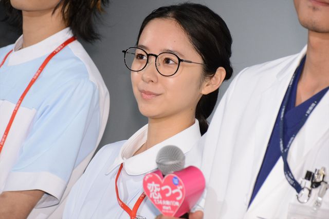 佐藤健、白衣姿がイケメンすぎ！ドラマ「恋はつづくよどこまでも」プレミアム試写会＆舞台あいさつ（4枚目）