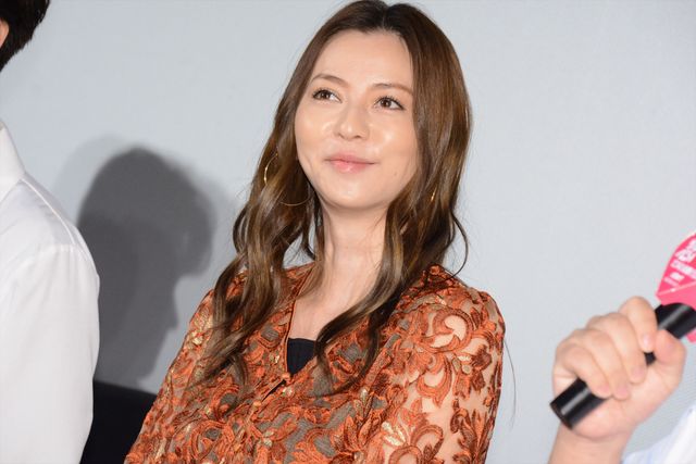 佐藤健、白衣姿がイケメンすぎ！ドラマ「恋はつづくよどこまでも」プレミアム試写会＆舞台あいさつ（6枚目）