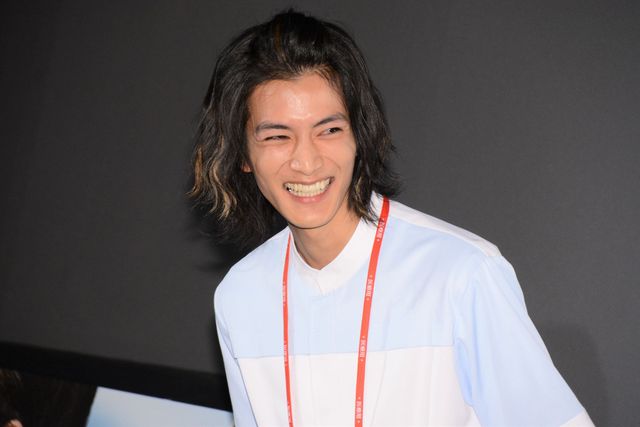 佐藤健、白衣姿がイケメンすぎ！ドラマ「恋はつづくよどこまでも」プレミアム試写会＆舞台あいさつ（14枚目）