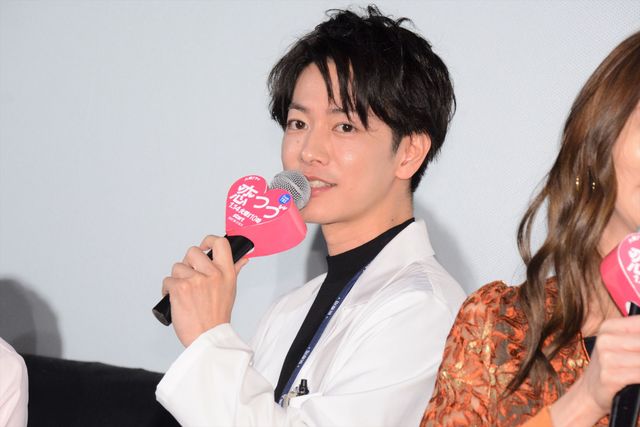 佐藤健、白衣姿がイケメンすぎ！ドラマ「恋はつづくよどこまでも」プレミアム試写会＆舞台あいさつ（15枚目）