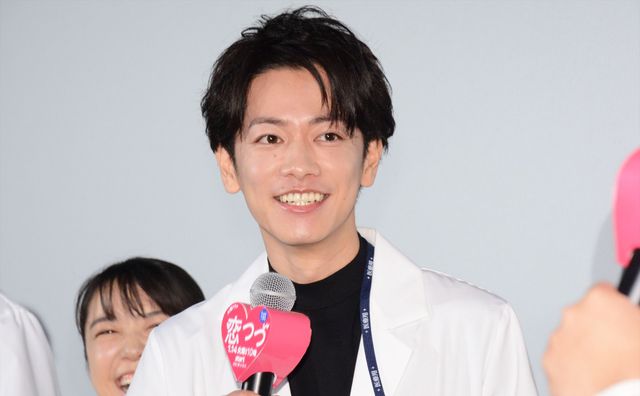 佐藤健、白衣姿がイケメンすぎ！ドラマ「恋はつづくよどこまでも」プレミアム試写会＆舞台あいさつ（20枚目）