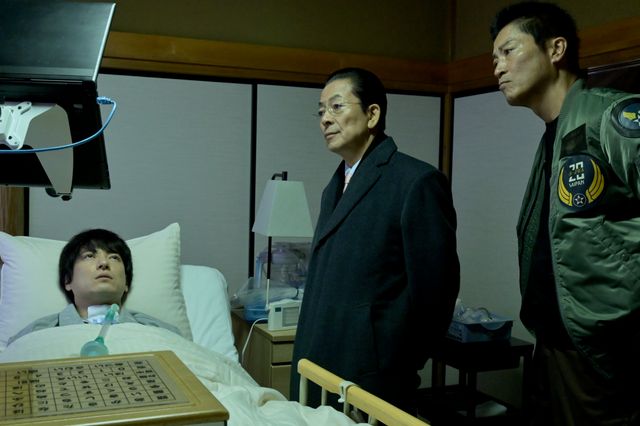 元受刑者の周囲で起きた凶悪事件…「相棒season21」第14話「まばたきの叫び」：フォトギャラリー