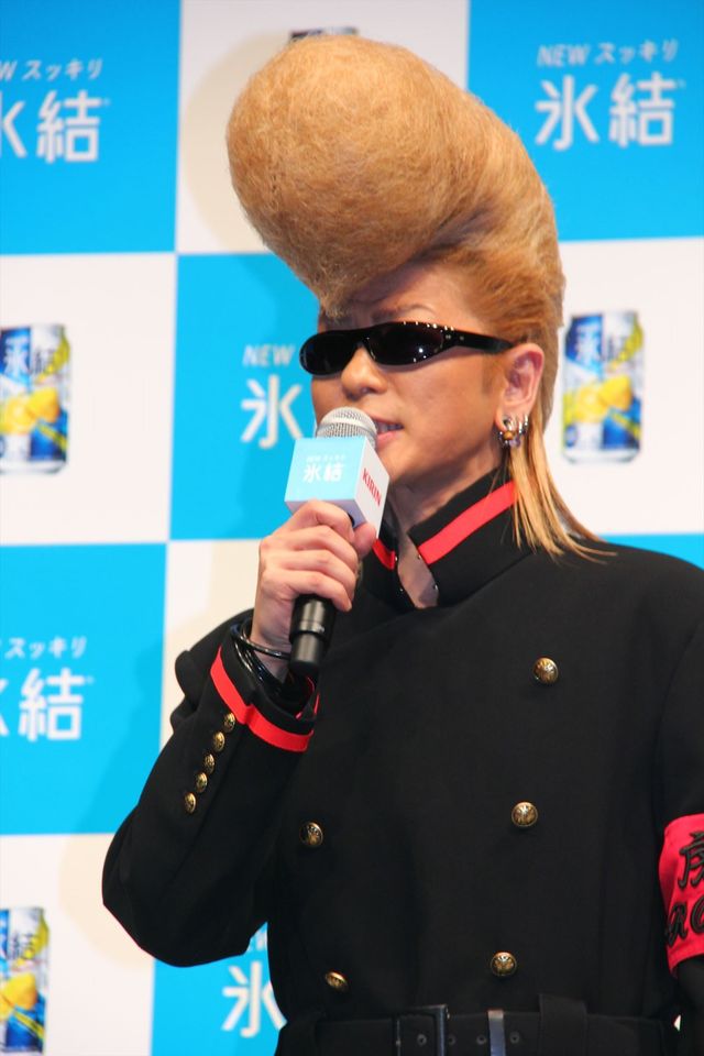 松坂桃李が綾小路翔のリーゼントを割っちゃった！「キリン 氷結」新CM発表会ギャラリー（12枚目）