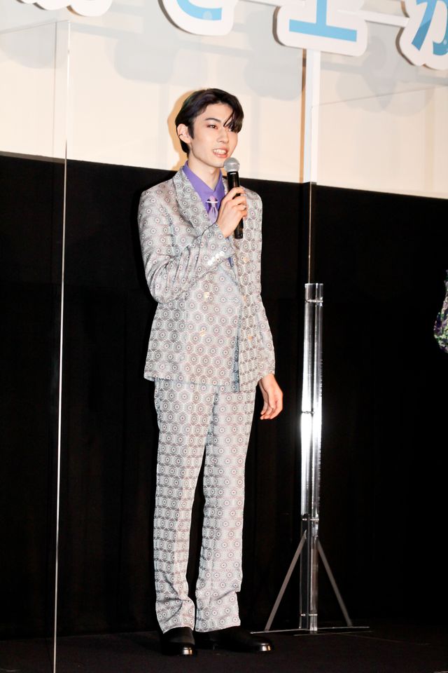 市川染五郎＆杉咲花がアフレコ振り返る！『サイダーのように言葉が湧き上がる』初日舞台あいさつ（2枚目）