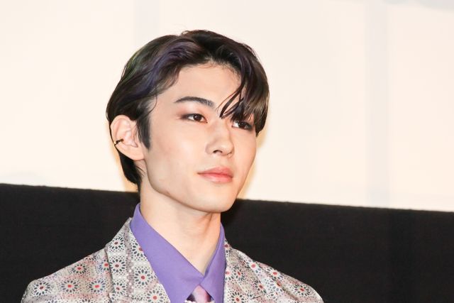 市川染五郎＆杉咲花がアフレコ振り返る！『サイダーのように言葉が湧き上がる』初日舞台あいさつ（5枚目）