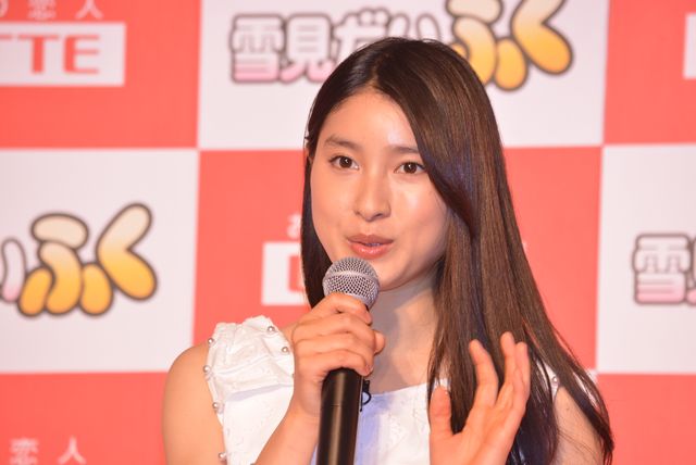 土屋太鳳、雪見もちのばしを披露　フォトギャラリー（全12枚）（4枚目）