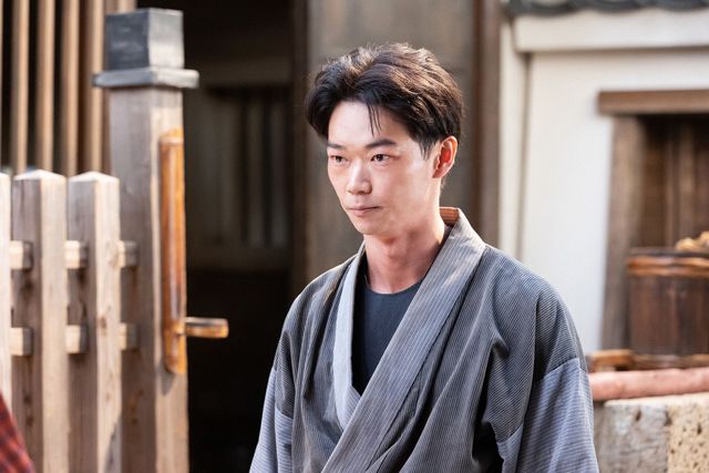 妻となるヒロインは浜辺美波！「らんまん」豪華キャスト写真（4枚目）