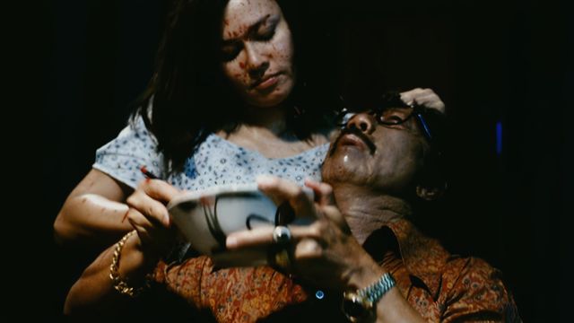 血まみれ…映画『人肉ラーメン』場面写真（2枚目）