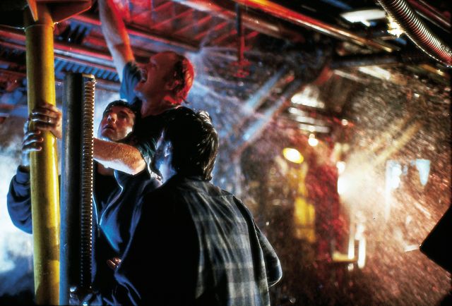 『ザ・デプス』正体不明の怪物が迫る…（4枚目）