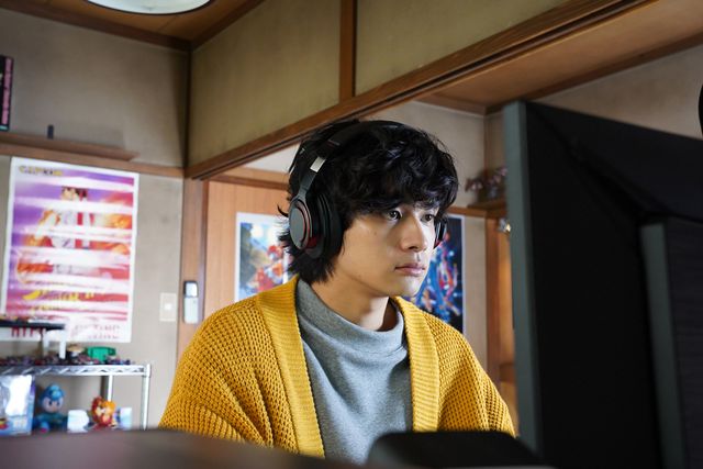 北村匠海が主演！日英共同企画SPドラマ「名探偵ステイホームズ」より：フォトギャラリー