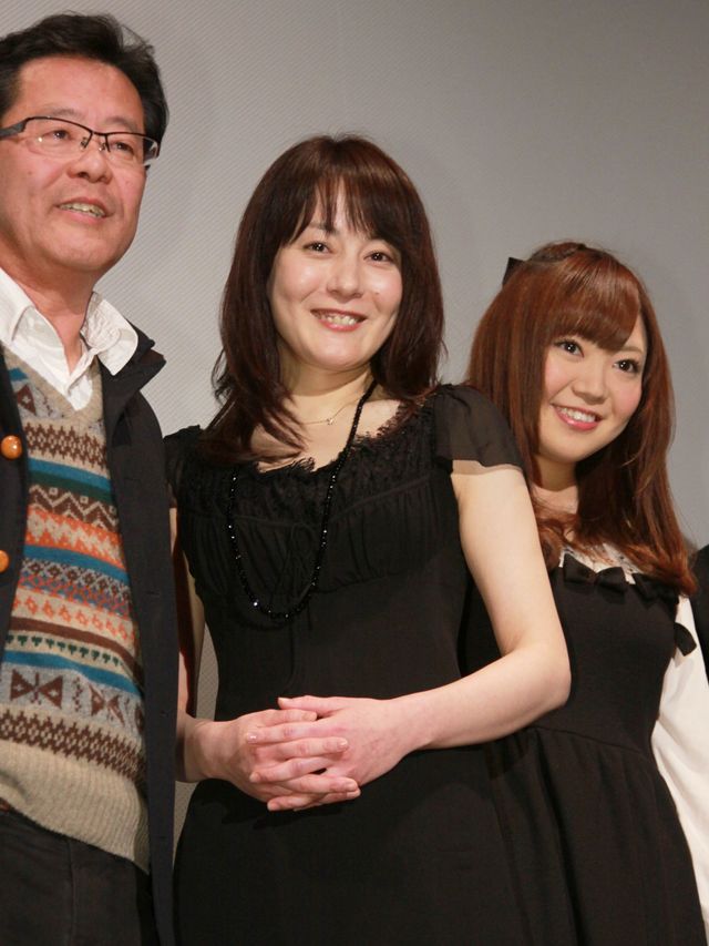 葉山レイコ、21歳の娘がいる人妻を初体験!!　その娘役の元AKB48成田梨紗の初体験は…？　画像ギャラリー：フォトギャラリー