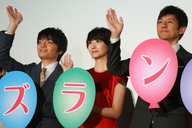 波瑠×西島秀俊『オズランド　笑顔の魔法おしえます。』公開記念舞台あいさつ（12枚目）