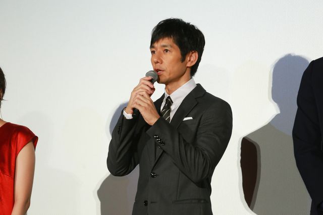 波瑠×西島秀俊『オズランド　笑顔の魔法おしえます。』公開記念舞台あいさつ（13枚目）