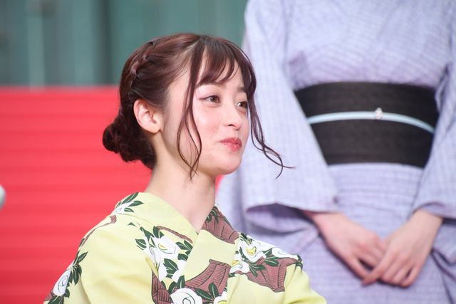 橋本環奈、杉野遥亮、鈴鹿央士、馬場ふみから浴衣姿で登壇！『バイオレンスアクション』完成披露試写会（3枚目）