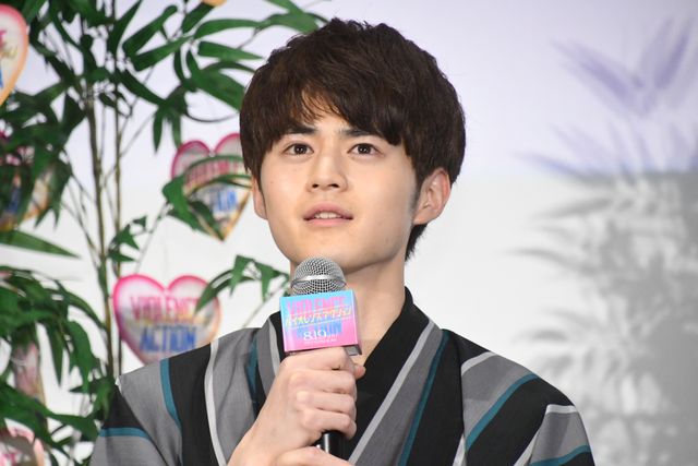 橋本環奈、杉野遥亮、鈴鹿央士、馬場ふみから浴衣姿で登壇！『バイオレンスアクション』完成披露試写会（41枚目）