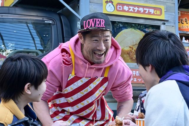 右京に迫る謎の男たち…「相棒season23」第18話（最終回SP前篇）場面カット（4枚目）