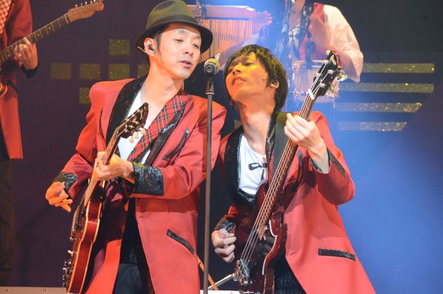 瑛太、歌声も披露　宮藤官九郎作ロックオペラにアドレナリン全開　画像ギャラリー（6枚目）