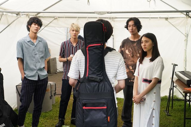 新田真剣佑の優しいまなざし…！『サヨナラまでの30分』場面カット＜全9枚＞（6枚目）