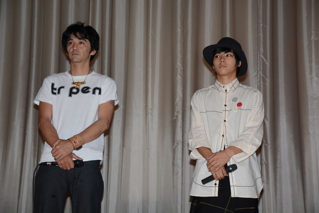 立ち姿がそっくり！村上淳＆息子の虹郎フォトギャラリー：フォトギャラリー