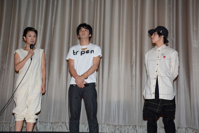 立ち姿がそっくり！村上淳＆息子の虹郎フォトギャラリー（9枚目）